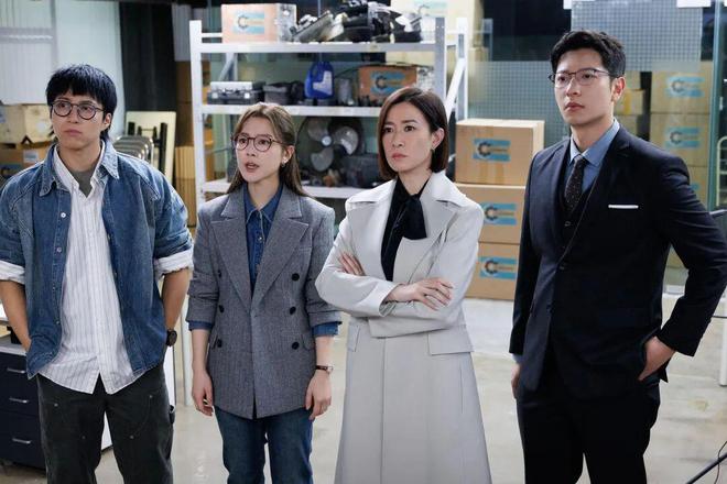 alph Lauren走路带风！瓦利棋牌《新闻女王2》佘诗曼穿R(图31)