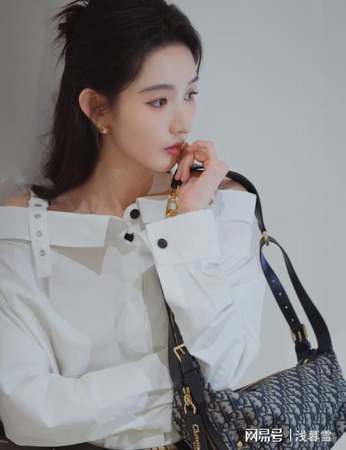 玉雯的腰都败给了自然老去的赵雅芝瓦力游戏上海这一夜佘诗曼的腿、王(图6)